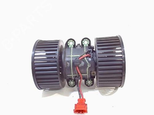 Used Heater blower motor RENAULT MEGANE III Grandtour (KZ0/1) 1.4 TCe (KZ0F, KZ1V) (130 hp) 8200360