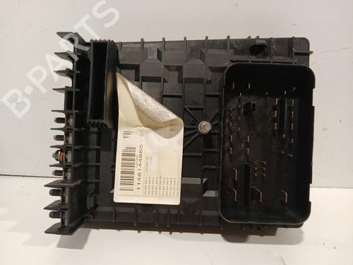 Fuse box VW TOURAN (1T3) 2.0 TDI | BP29519105E1 