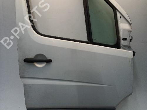Used Right front door VW CRAFTER 30-50 Van (2E_) 2.5 TDI (109 hp) 24332569