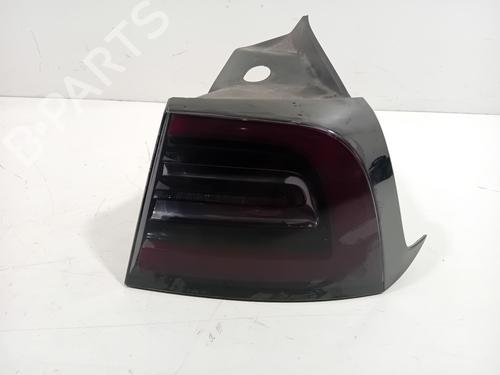 Højre baglygte TESLA MODEL 3 (5YJ3) EV AWD (351 hp) 31042725