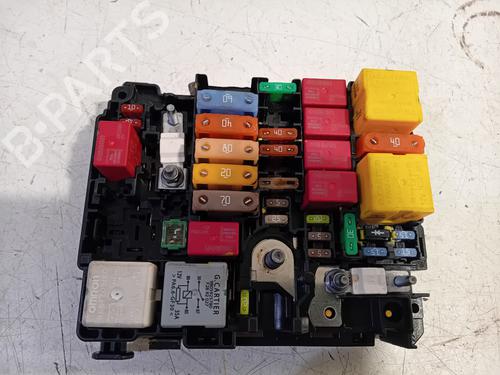 Used Fuse box Fuse box 22607154 22607154