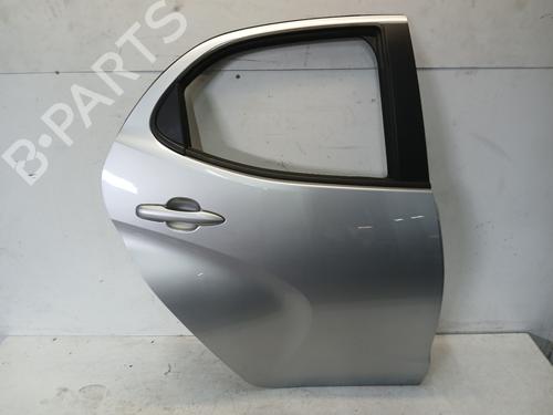 Used Right rear door TOYOTA YARIS (_P21_, _PA1_, _PH1_) 1.5 Hybrid (MXPH10, MXPH11) (116 hp) 29020228