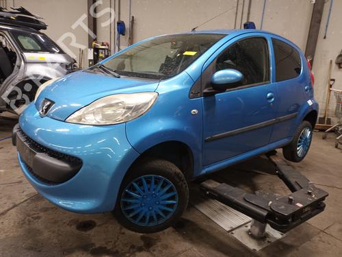 Used Parts PEUGEOT 107 (PM_, PN_)  1.0  4737561