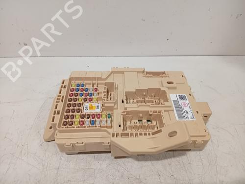 Used Fuse box Fuse box 38467757 38467757