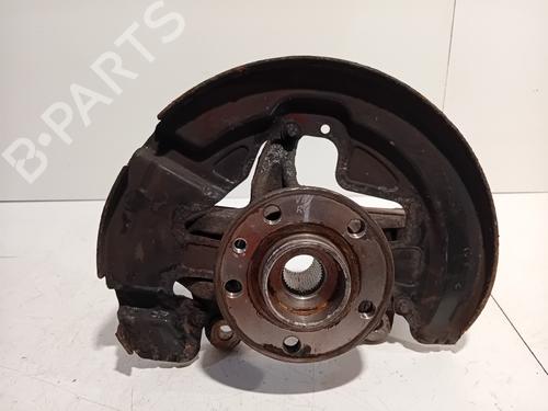 Used Right front steering knuckle VOLVO V70 III (135) T4 (180 hp) 18602636