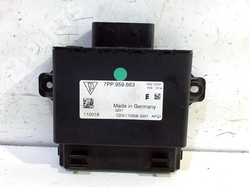 Used Start/Stop ECU Start/Stop ECU PORSCHE PANAMERA (970) 4.8 Turbo (500 hp) 10667676 10667676