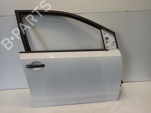 right-front-door-vw-up-121-122-bl1-bl2-bl3-123-2011-34696642 main image