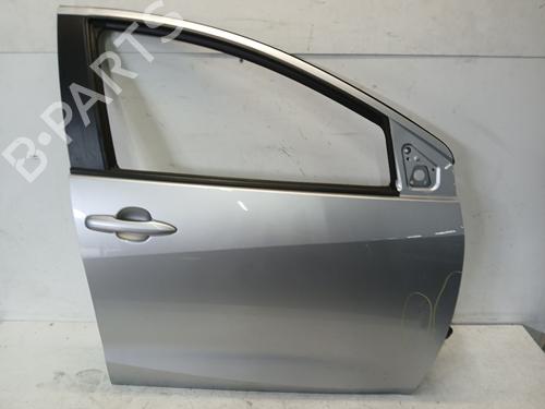 Used Right front door TOYOTA YARIS (_P21_, _PA1_, _PH1_) 1.5 Hybrid (MXPH10, MXPH11) (116 hp) 29020226