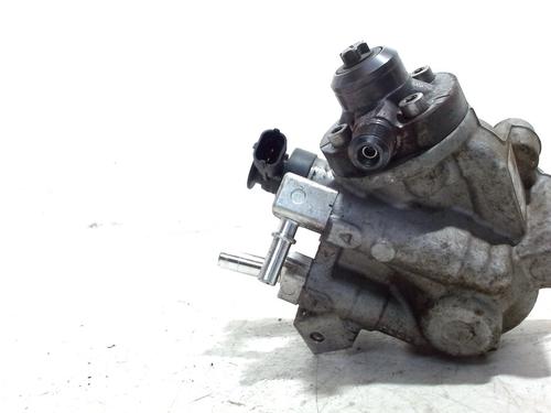 Used Fuel pump FORD FOCUS III Turnier 1.5 TDCi (120 hp) 9527705