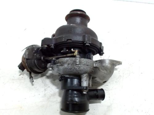 turbo-volvo-v40-hatchback-525-d2-968612068006-2012-2013-2014-2015-2016-2017-2018-2019-10860600 main image