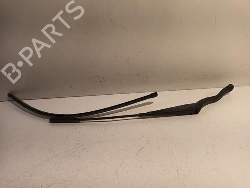 Used Front windshield wiper arm OPEL CORSA D (S07) 1.2 (L08, L68) (86 hp) 17186705