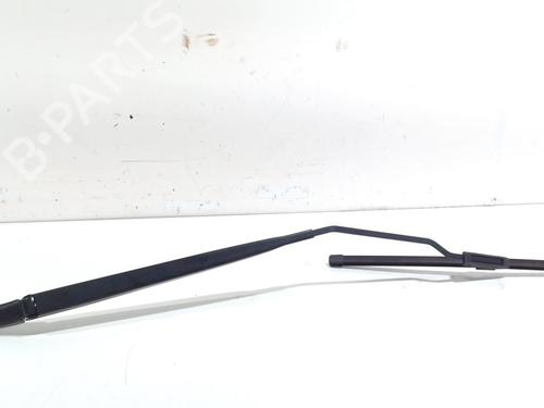 Used Front windshield wiper arm Front windshield wiper arm 13720259 13720259