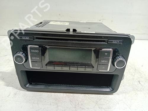 Used Radio VW POLO V (6R1, 6C1) 1.2 (60 hp) 15805465