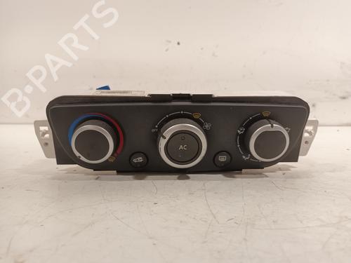 Used Climate control RENAULT MEGANE III Grandtour (KZ0/1) 1.5 dCi (KZ09, KZ0D, KZ1G, KZ29, KZ14, KZ1W, KZ10, KZ1F,... (110 hp) 15131251