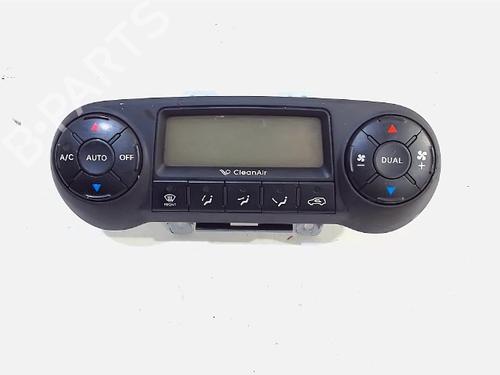 AC-Styringsenhed/Manøvreenhed HYUNDAI ix35 (LM, EL, ELH) 1.7 CRDi (116 hp) 8212416