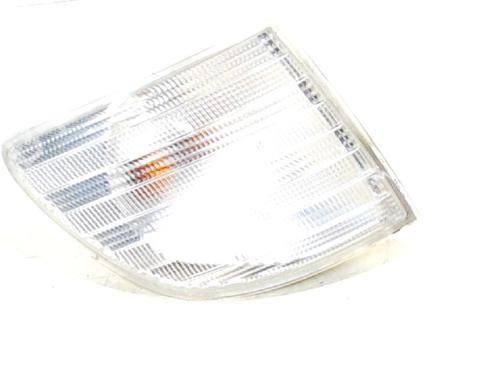 Used Right front indicator MERCEDES-BENZ VITO Bus (W638) 108 CDI 2.2 (638.194) (82 hp) 13196487