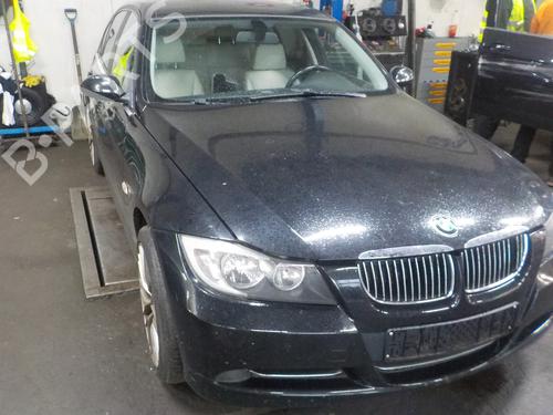 BMW 3 (E90)  320 i  1563685