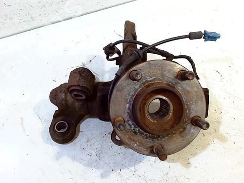 Used Left front steering knuckle NISSAN PRIMERA (P12) 1.6 (106 hp) 13203393
