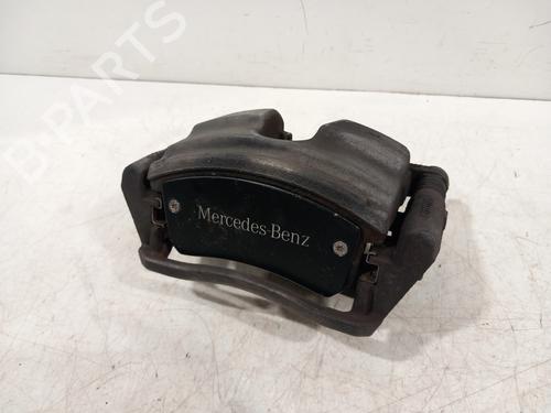Used Right front brake caliper Right front brake caliper MERCEDES-BENZ CLA (C118) CLA 200 (118.387) (163 hp) 33463974 33463974
