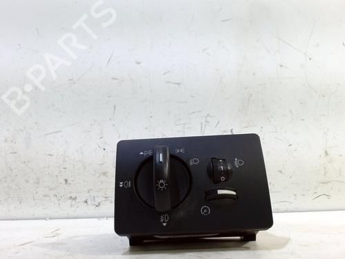 Used Headlight switch FORD KUGA I 2.0 TDCi (136 hp) 6978419