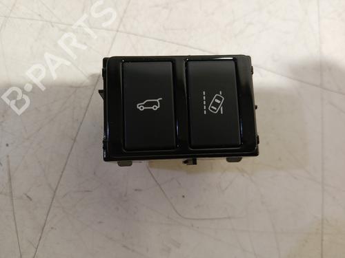 switch-jaguar-f-pace-x761-2015-32189540 main image