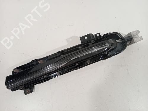 Used Left daytime light Left daytime light 25749702 25749702