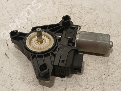right-rear-window-motor-mercedes-benz-a-class-w176-2012-2013-2014-2015-2016-2017-2018-27478915 main image