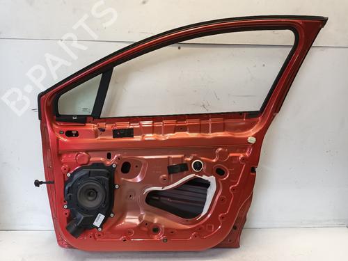 Right front door RENAULT CLIO IV Grandtour (KH_) 0.9 TCe 90 | BP28132105C3 