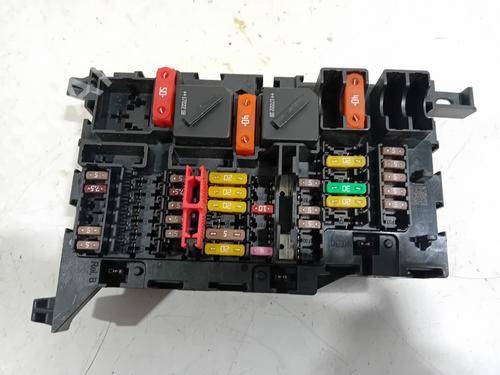 Used Fuse box MINI MINI (F55) Cooper (136 hp) 17517862
