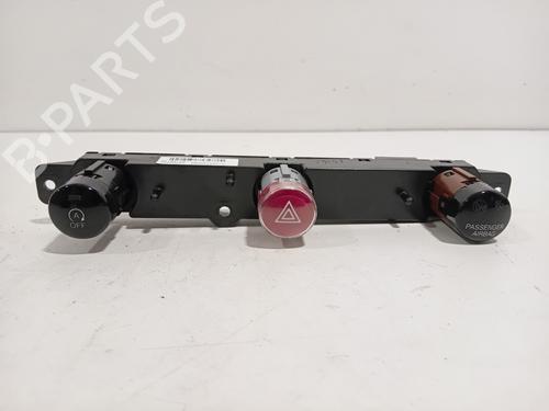 warning-switch-fiat-500x-334_-2014-27503858 main image