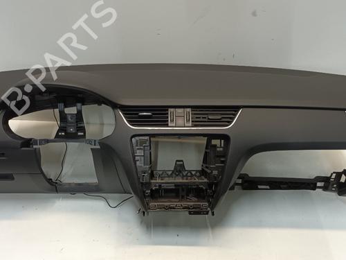 Used Airbag Kit SKODA OCTAVIA III Combi (5E5, 5E6) 1.6 TDI (110 hp) 30107891