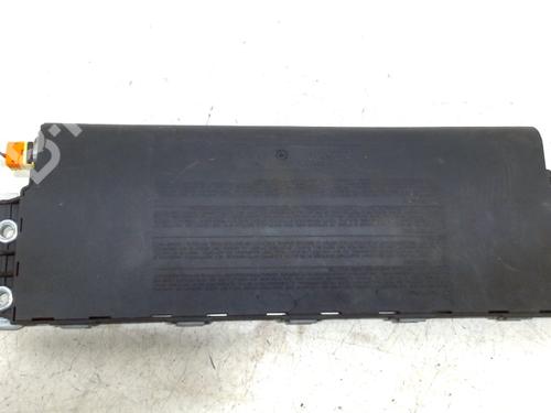 Used Knee airbag Knee airbag VW GOLF VI (5K1) 1.6 TDI (105 hp) 10669438 10669438