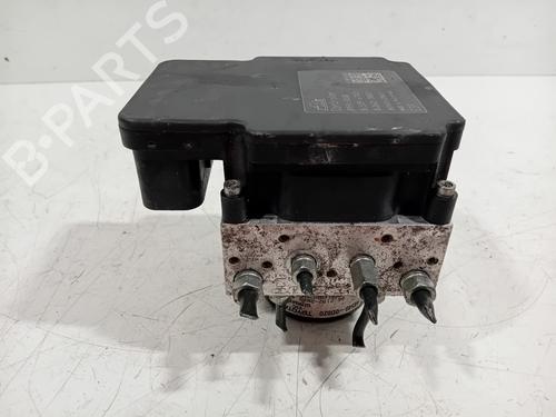 ABS Bremseaggregat TOYOTA YARIS (_P13_) 1.3 (NSP130_, NSP130) (99 hp) 32282665