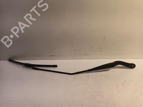 Used Front windshield wiper arm Front windshield wiper arm 17740674 17740674