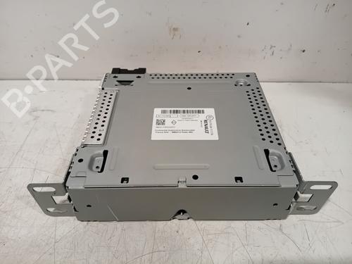 Used Radio Radio RENAULT ZOE Hatchback Van (BFM_) Electric (BFME) (92 hp) 35815293 35815293