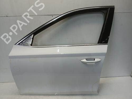 Used Left front door Left front door 39202466 39202466