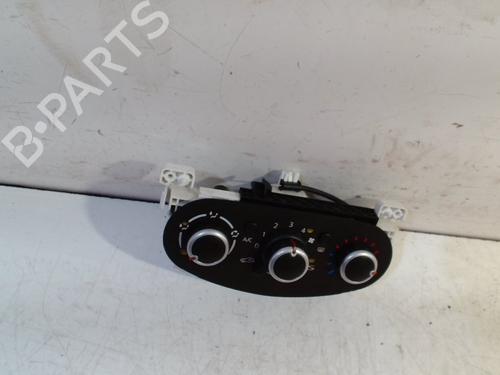 Climate control RENAULT TWINGO III (BCM_, BCA_) 1.0 SCe 70 | BP13713788I5 