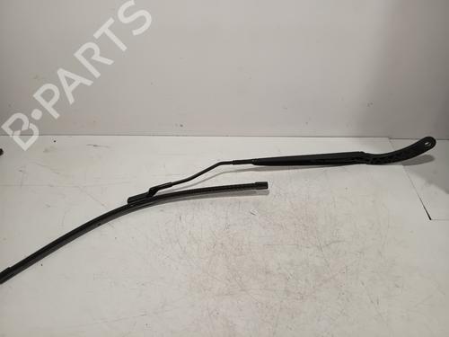 Used Front windshield wiper arm Front windshield wiper arm RENAULT MASTER IV Van (F8__) BLUE DCI 150 (F8M3) (150 hp) 34572188 34572188