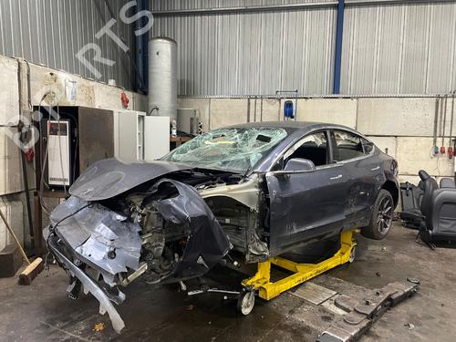 Brugte TESLA MODEL 3 (5YJ3) EV AWD (351 hp) 4321184