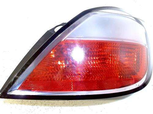 Used Right taillight OPEL ASTRA H (A04) 1.6 (L48) (105 hp) 8215067