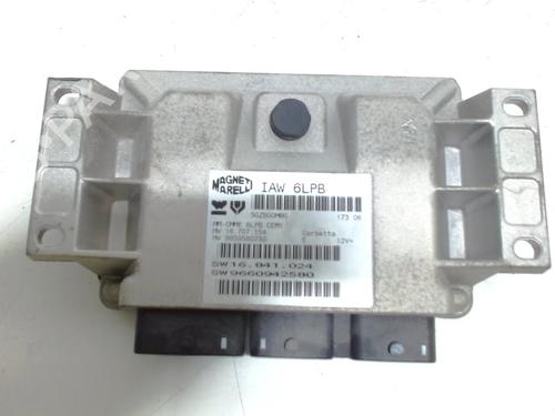 Used Engine control unit (ECU) PEUGEOT 407 Coupe (6C_) 2.2 16V (163 hp) 8621759