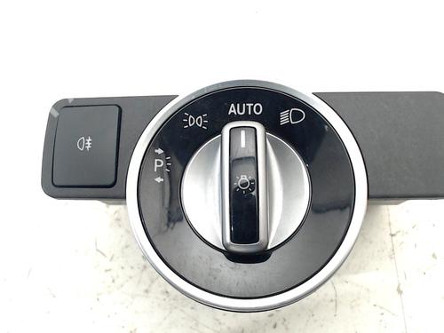 Used Headlight switch MERCEDES-BENZ GLA-CLASS (X156) GLA 250 4-matic (156.946) (211 hp) 11967318