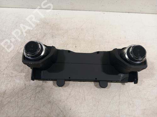 climate-control-lynk-co-01-2017-33719103 main image