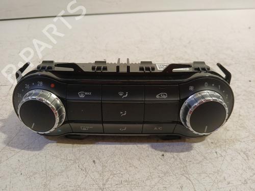 Used Climate control MERCEDES-BENZ GLA-CLASS (X156) GLA 200 (156.943) (156 hp) 25451941