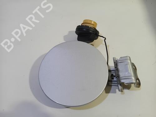 Used Fuel flap TOYOTA YARIS (_P13_) 1.5 Hybrid (NHP130_, NHP130) (101 hp) 30567102