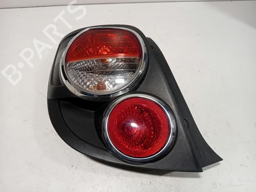 Used Left taillight Left taillight CHEVROLET AVEO Hatchback (T300) 1.4 (101 hp) 40010609 40010609