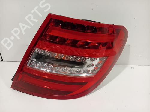 Høyre baklys MERCEDES-BENZ C-CLASS T-Model (S204) C 180 CDI (204.200) (120 hp) 29816221