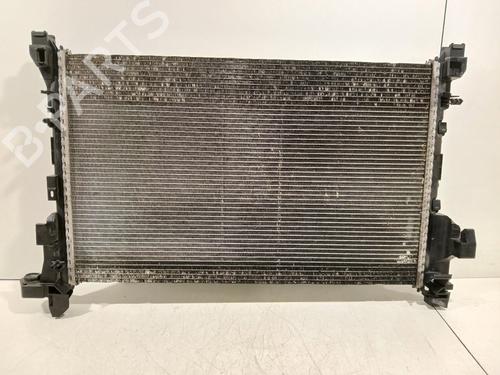 Used Water radiator Water radiator 37267217 37267217