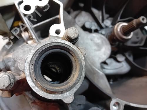 Gearbox CITROËN C4 CACTUS 1.6 BlueHDi 100 | BP25115950M3 