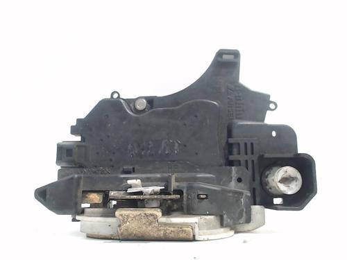 Serrure avant gauche MITSUBISHI COLT VI (Z3_A, Z2_A) 1.5 DI-D (Z39A) (95 hp) 13205200